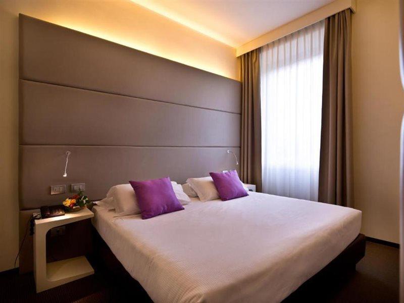 Hotel Th - Cenacolo Assise