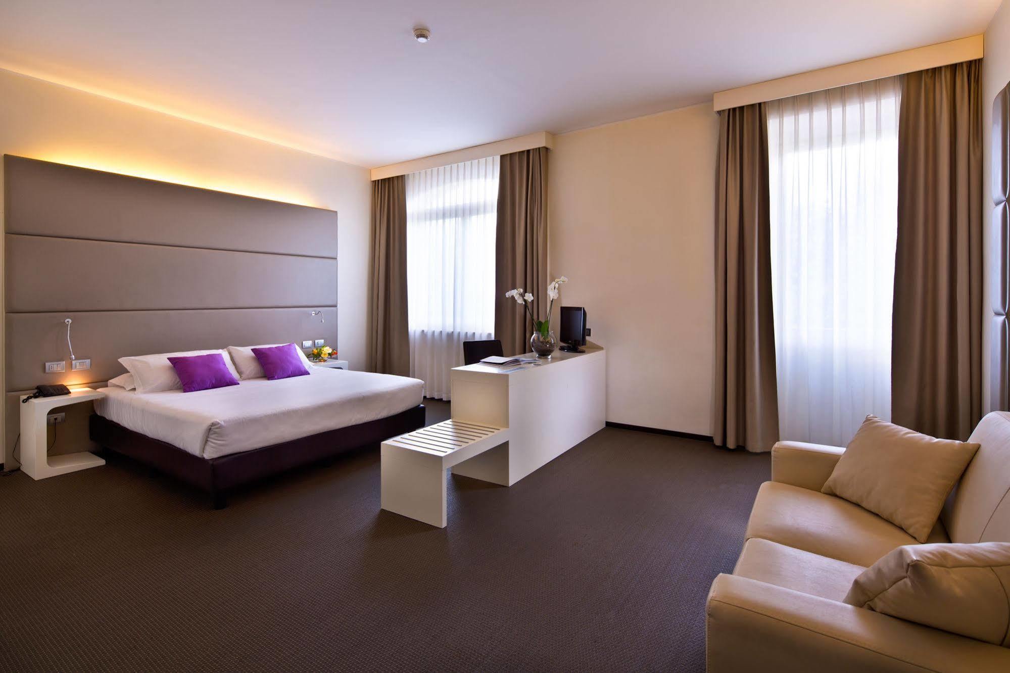 Hotel Th - Cenacolo 4*