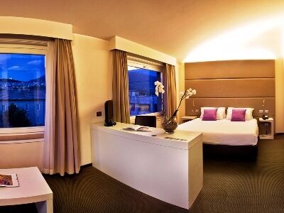 Hotel Th - Cenacolo 4*